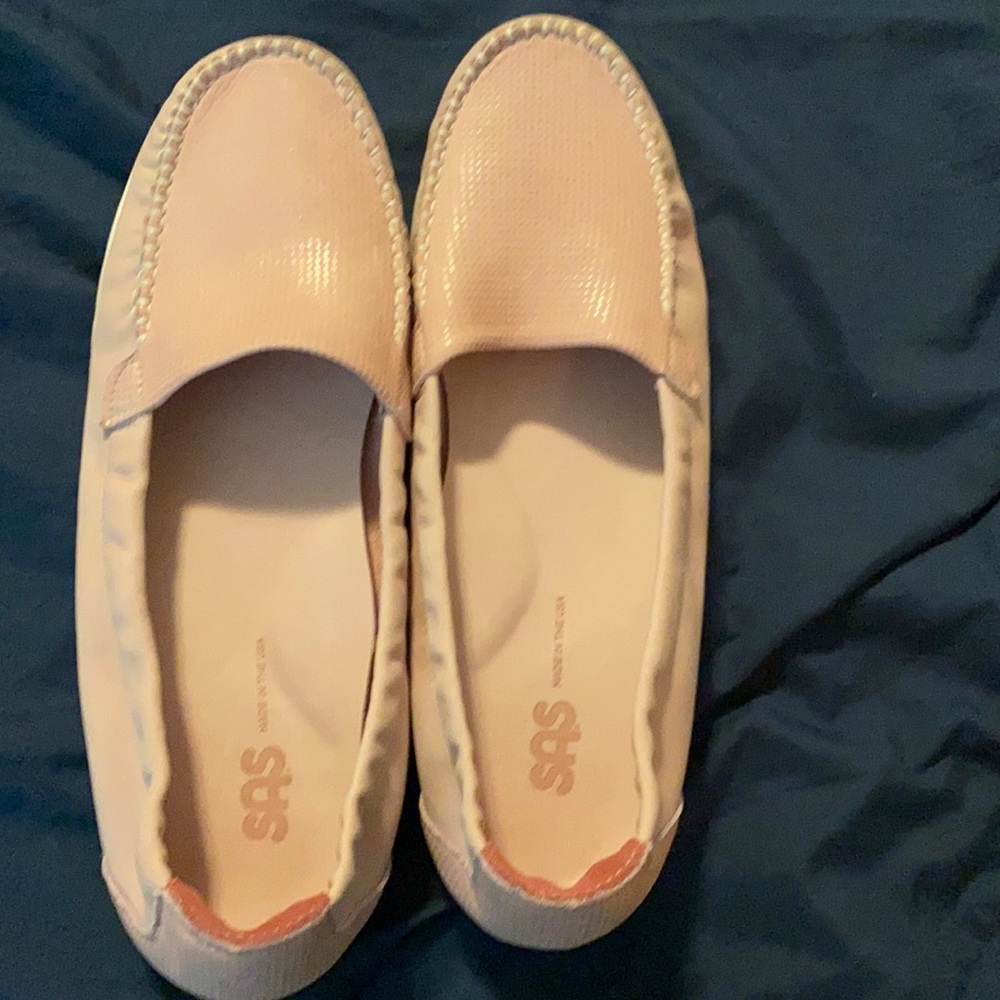 SAS pink ribbon shoes